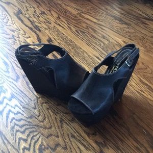 Sbicca black wedge platforms